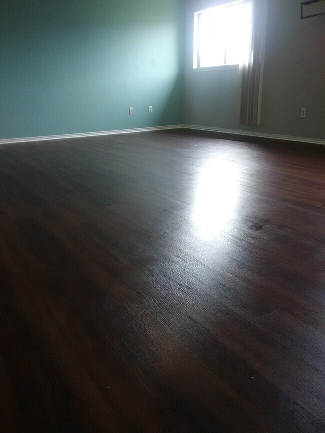 Foto del edificio - 8116 Stagwood Hill