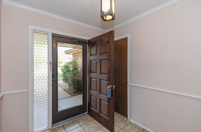 Foto del edificio - 3703 Montague Dr