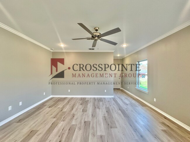Foto del edificio - 3 Bedroom 2.5 Bathroom Townhomes at Villa Rosa!
