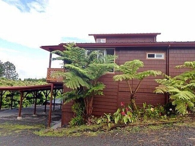 Foto del edificio - 3BR/2BA Spacious Furnished Home – 2,476 Sq Ft – Upper Kaumana, Hilo