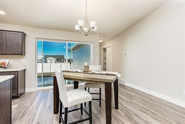 Foto del edificio - 2321 Gleneagles Blvd