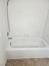 Building Photo - 113 Menta Ct