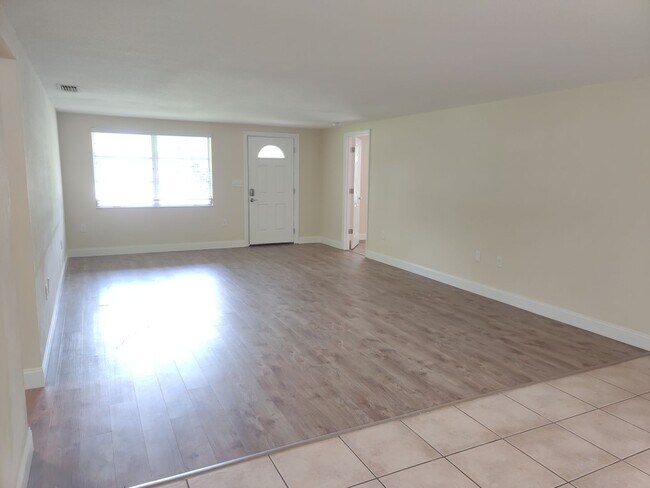 Building Photo - 2551 Yucca Rd