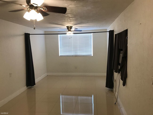 Building Photo - Studio, 1 bath House - 5971 SW 44th Ter