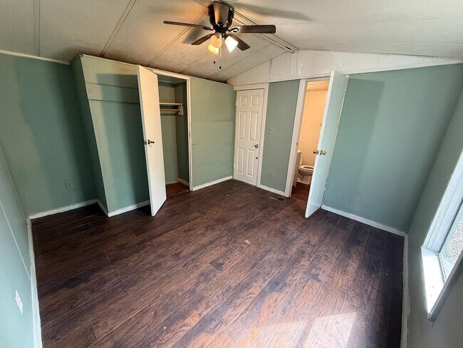 Building Photo - 3561 Alcoy Rd