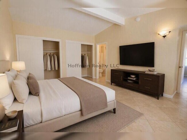 Building Photo - 3-Bed, 2-Bath, Pool Home in Original Carrollwood