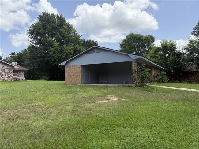 Building Photo - **Updated 3-Bedroom Home for Rent – Coushatta, Louisiana (Red River Parish)**