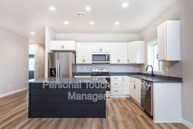 Building Photo - 6710 68th St S