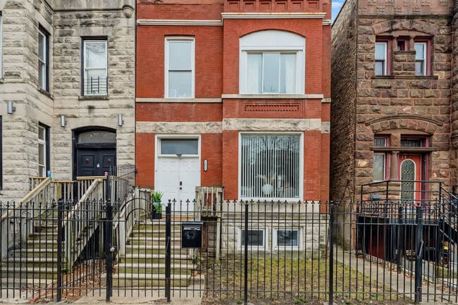 Building Photo - 2851 W Wilcox St