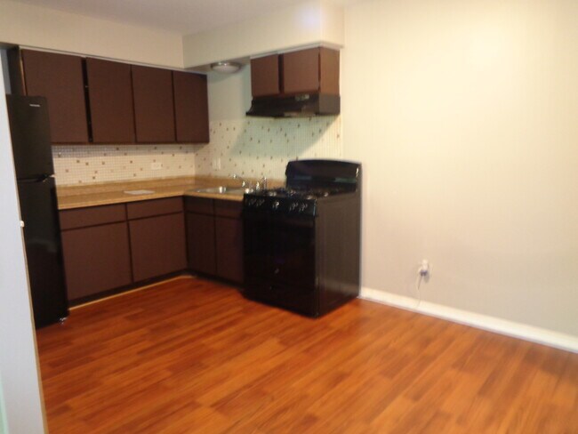 Building Photo - 8640 S 82nd Ct