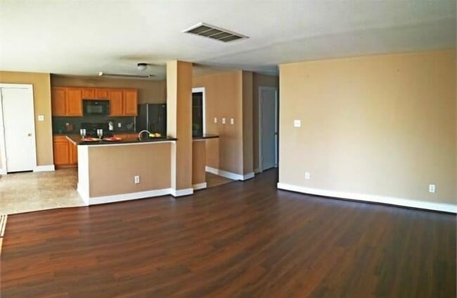 Foto del edificio - 1035 Grassy View Dr