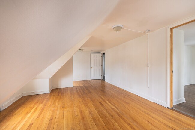 Foto del edificio - 436 Sedgewick Ave