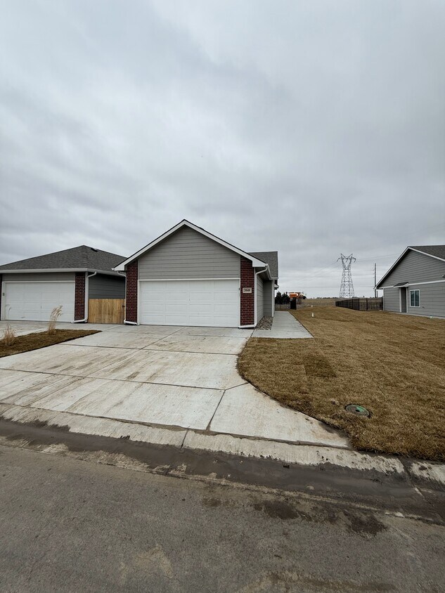 Foto principal - 3903 S Blue Lake Ct