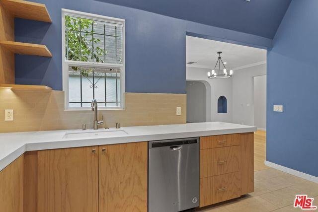 Foto del edificio - 139 Laurel Avenue, Los Angeles, CA 90048 -...