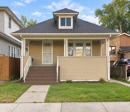 Building Photo - 331 23rd Ave
