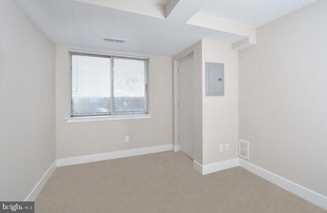 Building Photo - 515 W Chelten Avenue Unit 2B-1404
