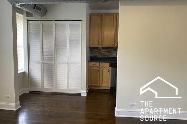 Foto del edificio - 1253 W Henderson St