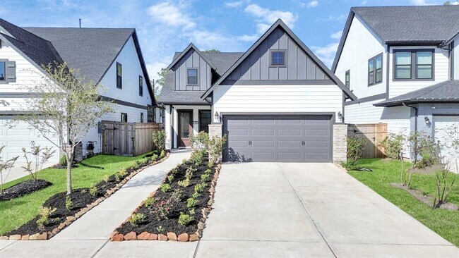 Building Photo - 1535 Park Path Dr