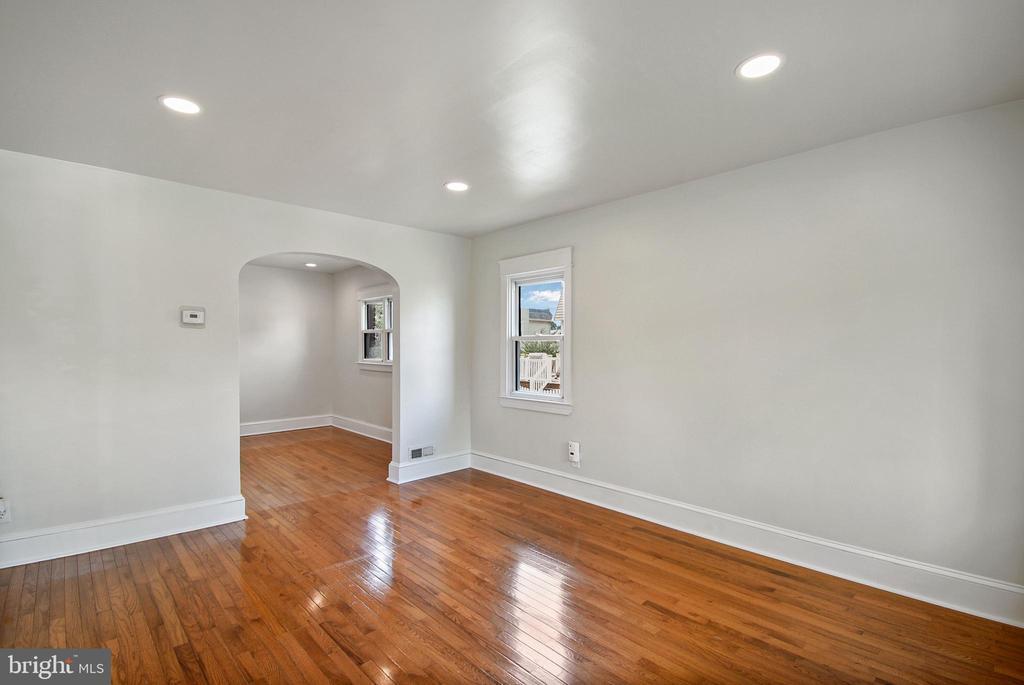 Foto principal - 111 W Sylvan Ave