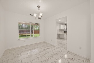Building Photo - 3807 Gardenia Bend