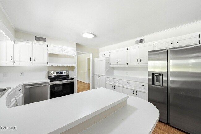 Foto del edificio - 808 Chippendale Rd