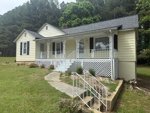 Building Photo - 1183 Rainbow Rd
