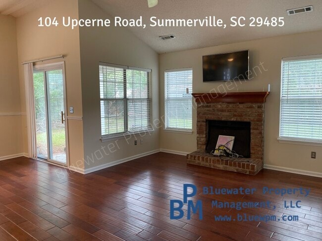 Building Photo - 104 Upcerne Rd