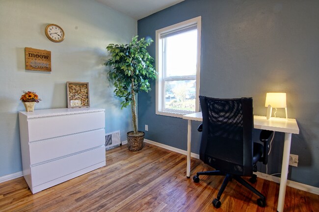 Foto del edificio - 6556 Cleopatra Pl NW