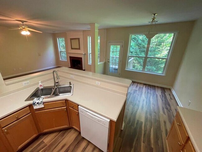 Building Photo - 1525 Wedgefield Ct