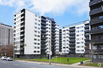 Building Photo - 100 Gloucester Street