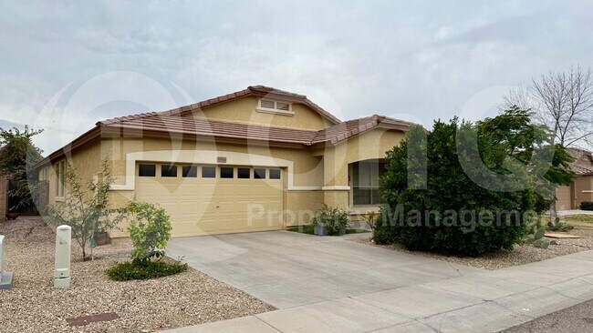 Building Photo - 6904 S 30th Ln