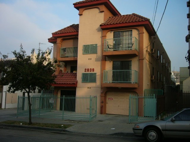 Foto del edificio - 2839 Francis Ave