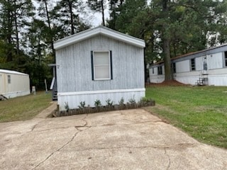Building Photo - 6850 Klug Pines Rd
