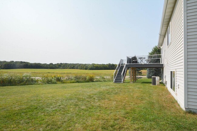 Foto del edificio - Gorgeous 4br home on nice lot with no back...