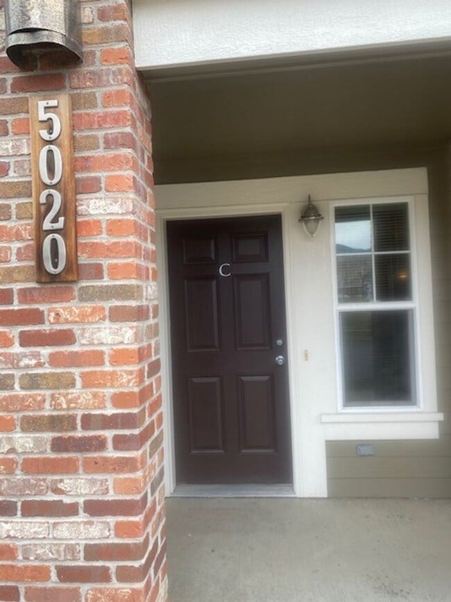 Building Photo - Beautiful 1B/1B Boulder Home