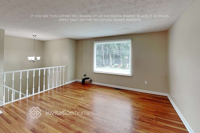 Foto del edificio - 390 Hembree Forest Cir