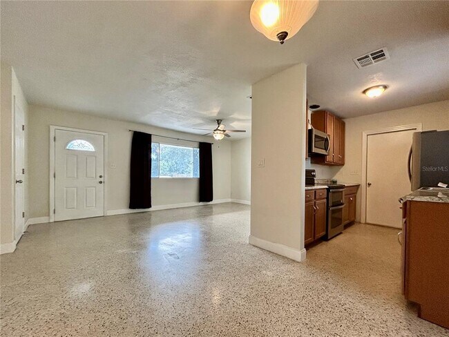 Foto del edificio - 5925 1st St NE