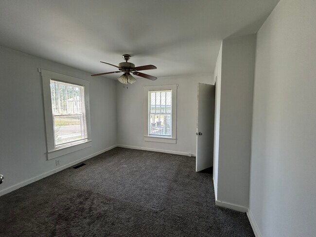 Foto del edificio - 2904 Garrison Ave SW