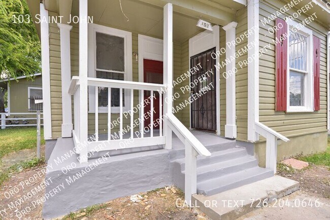 Foto del edificio - Nice Historic Home Near  Downtown