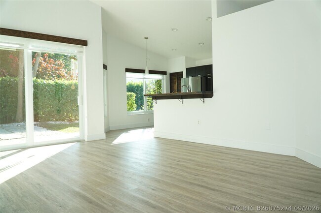 Foto del edificio - 17030 NW 19th Ct