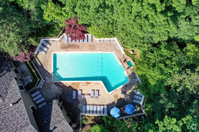 Building Photo - Glens of Northville Apartments