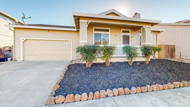 Foto del edificio - Gorgeous 3 Bedroom 2 Bathroom Single Famil...