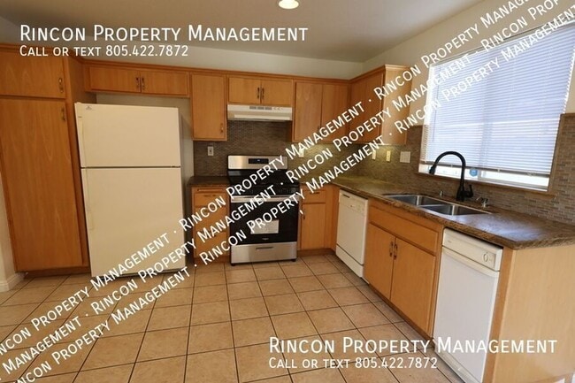 Building Photo - 921 Aurora Dr