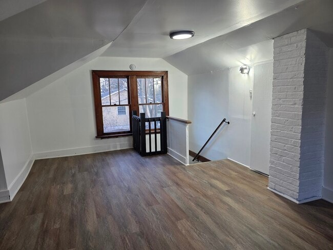 Foto del edificio - 117 Woodland Dr