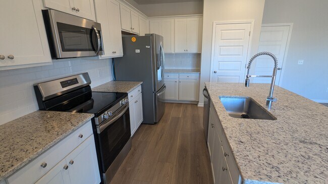 Foto del edificio - 115 Saltgrass Ln