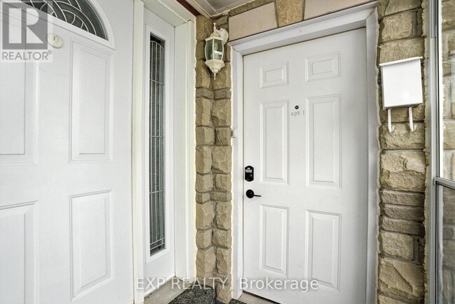 Building Photo - 443 Townline Rd N
