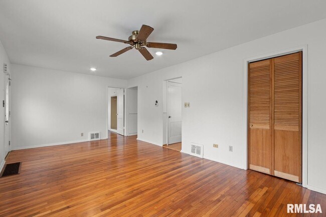 Foto del edificio - 5029 North Best Street