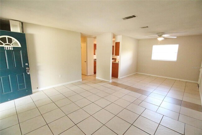 Foto del edificio - 3827 NE 13th Dr