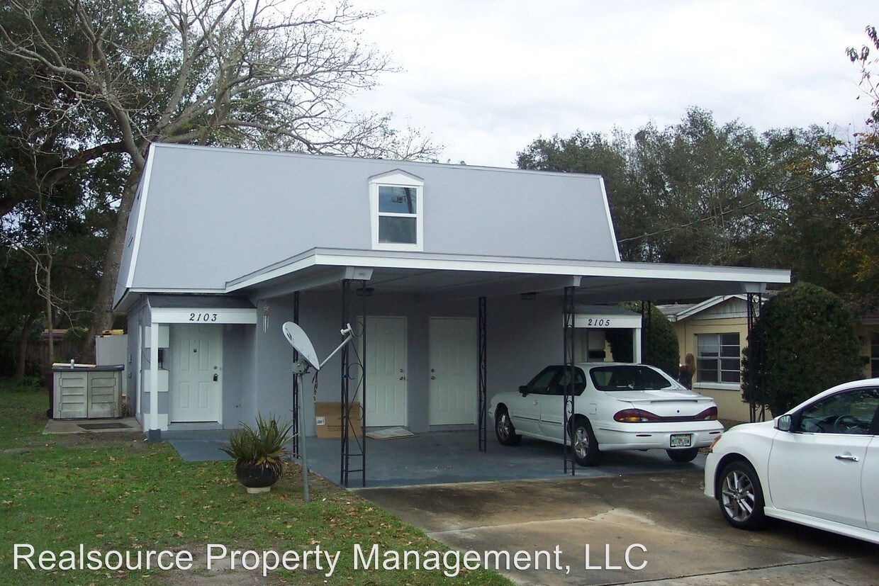 Primary Photo - 2105 S Mills Ave