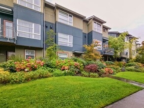 Building Photo - 201 27th Ave E